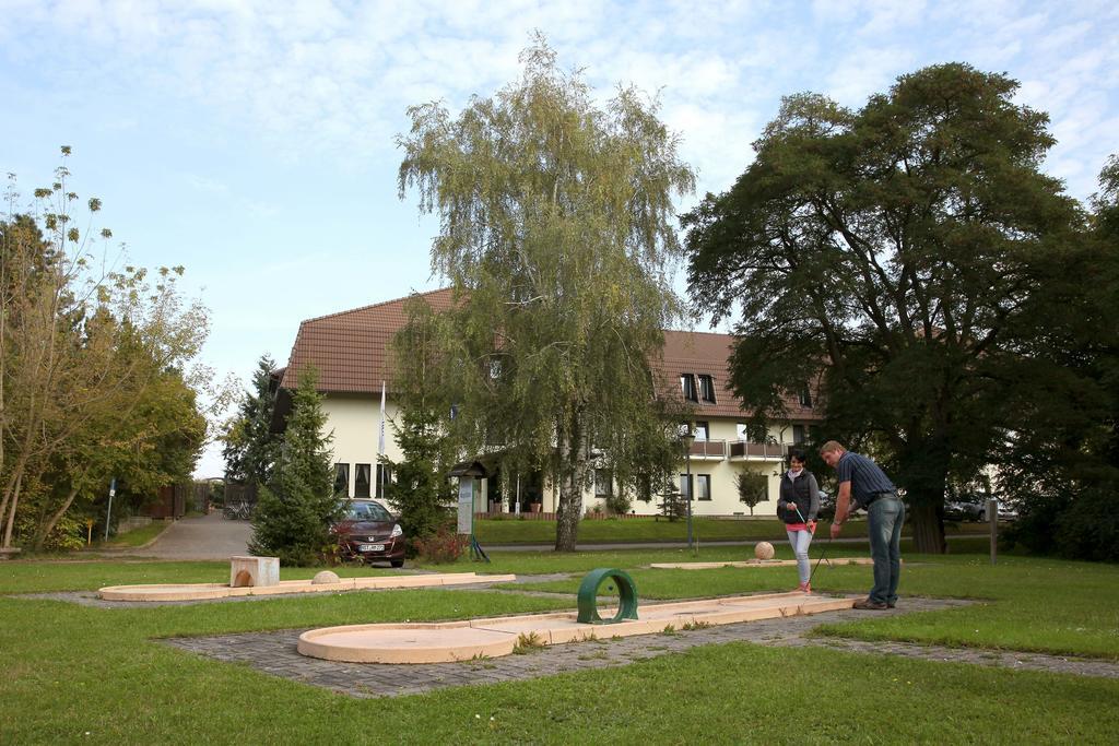 Sonnenhotel Feldberg Am See Mit Schwimmbad, Sauna Und Dampfbad Feldberger Seenlandschaft Ngoại thất bức ảnh