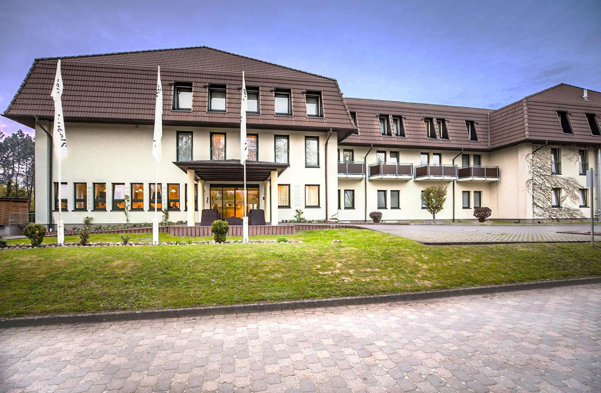 Sonnenhotel Feldberg Am See Mit Schwimmbad, Sauna Und Dampfbad Feldberger Seenlandschaft Ngoại thất bức ảnh
