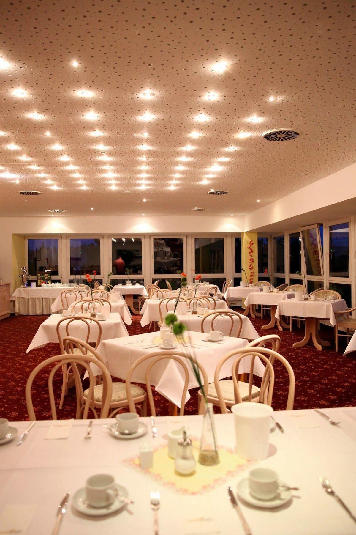 Sonnenhotel Feldberg Am See Mit Schwimmbad, Sauna Und Dampfbad Feldberger Seenlandschaft Ngoại thất bức ảnh