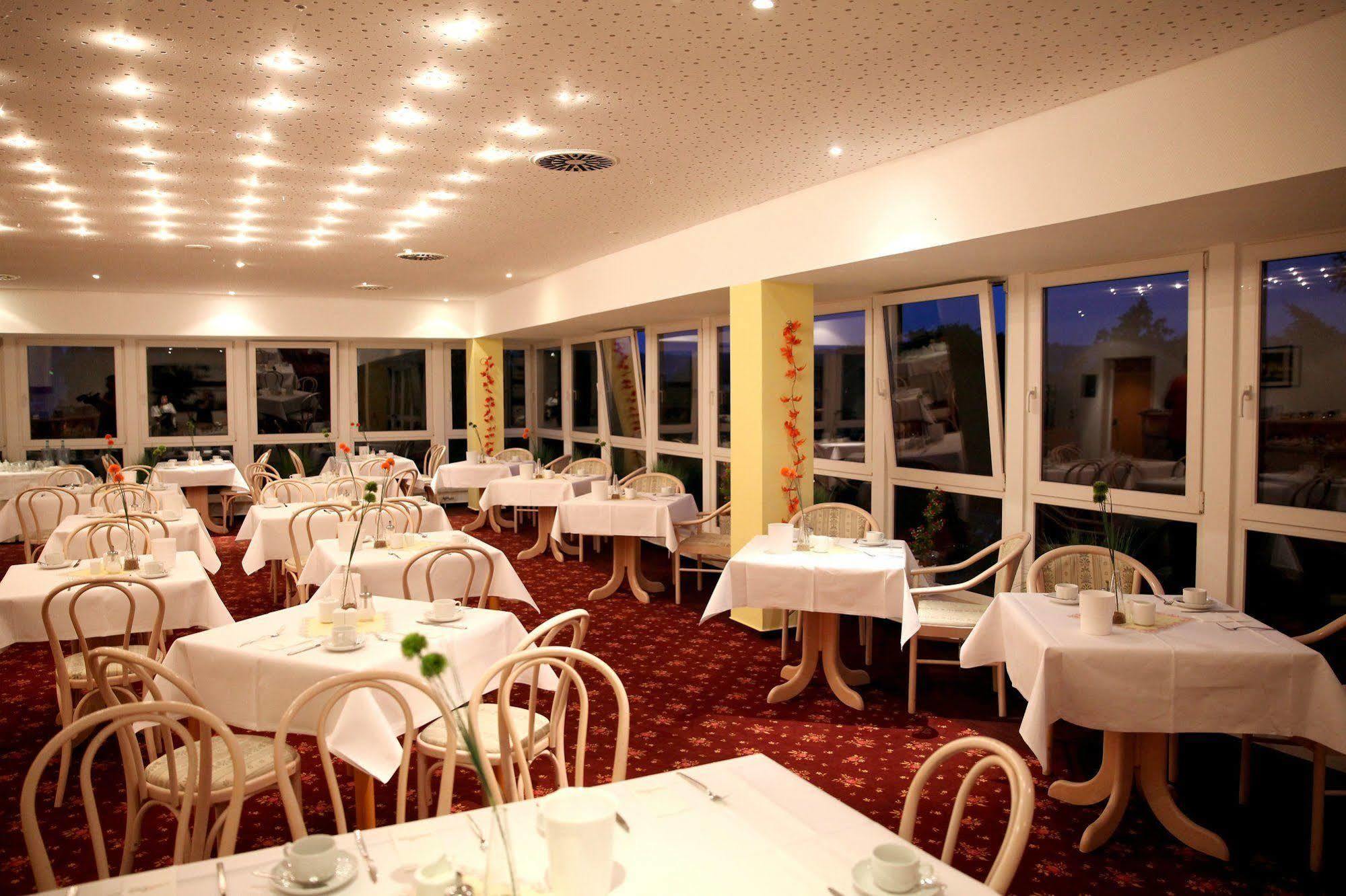 Sonnenhotel Feldberg Am See Mit Schwimmbad, Sauna Und Dampfbad Feldberger Seenlandschaft Ngoại thất bức ảnh