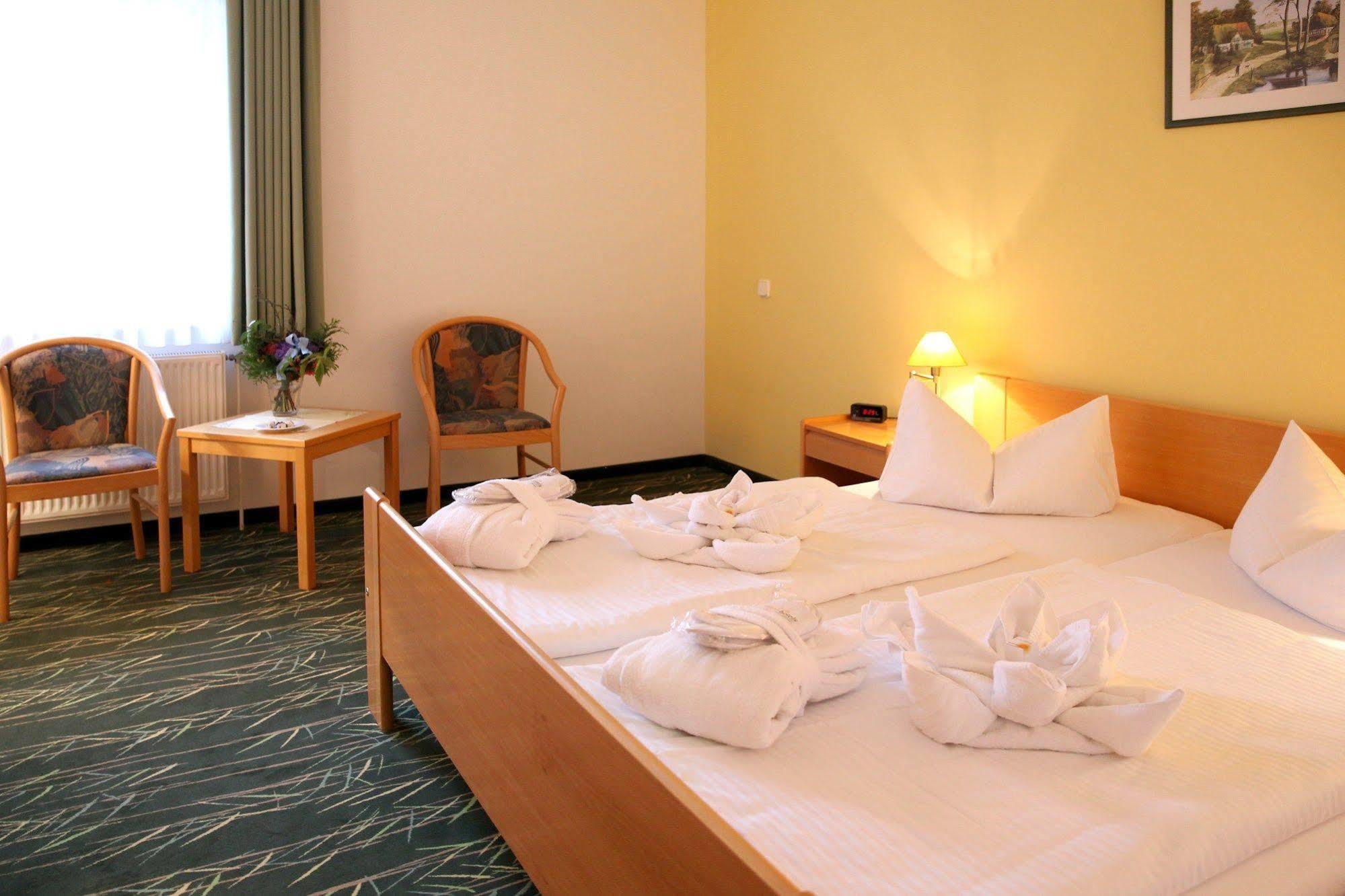 Sonnenhotel Feldberg Am See Mit Schwimmbad, Sauna Und Dampfbad Feldberger Seenlandschaft Ngoại thất bức ảnh